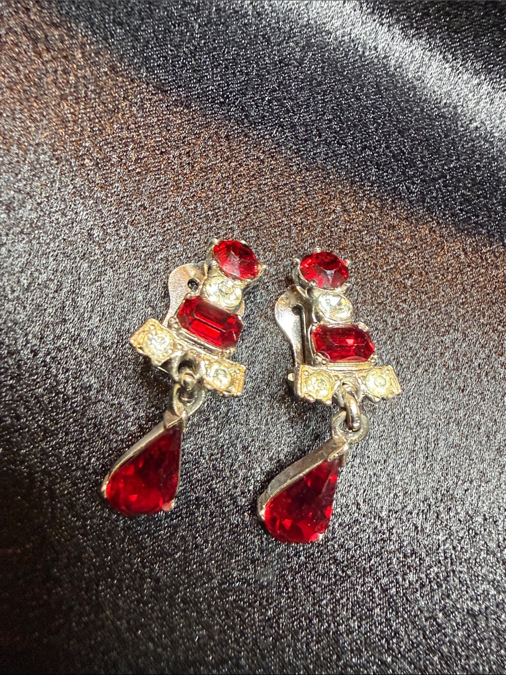 Vintage Sparkling Red Crystal Teardrop Dangle Earrings Bogoff Signed